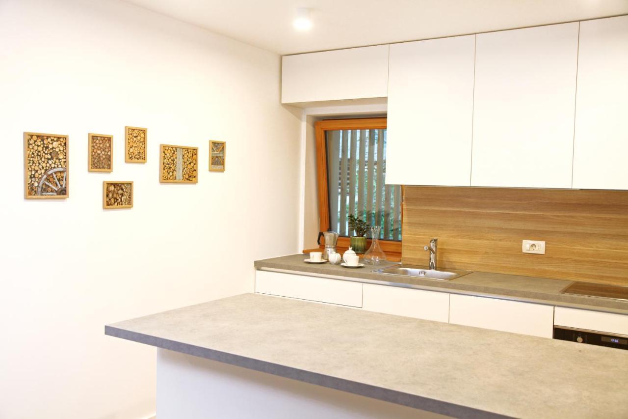 Apartment Jurijana - New 4-Bedroom Triplex With Sauna & Garden بوينج المظهر الخارجي الصورة